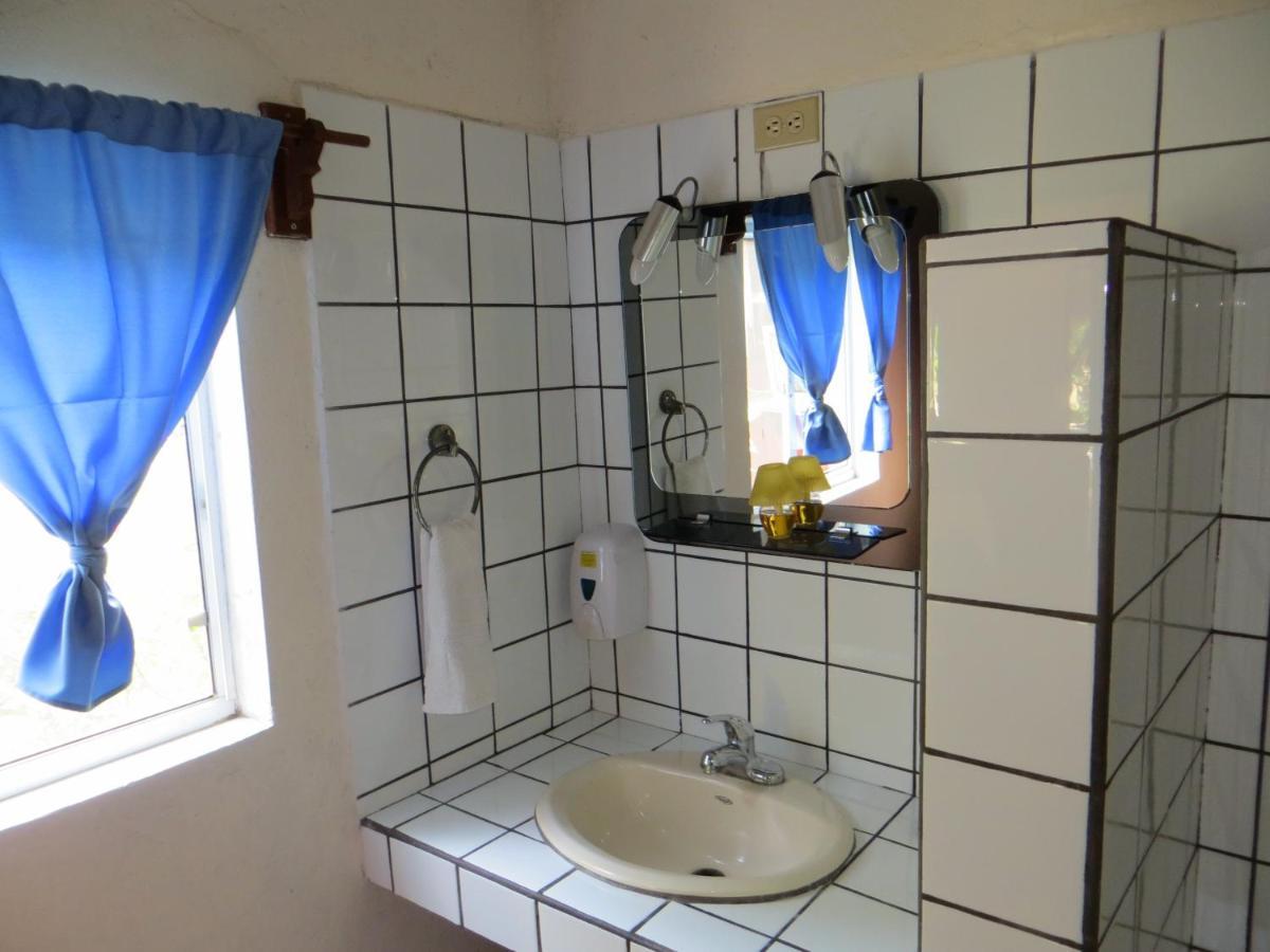 Paraiso Beach Hotel Brig Bay Kamer foto